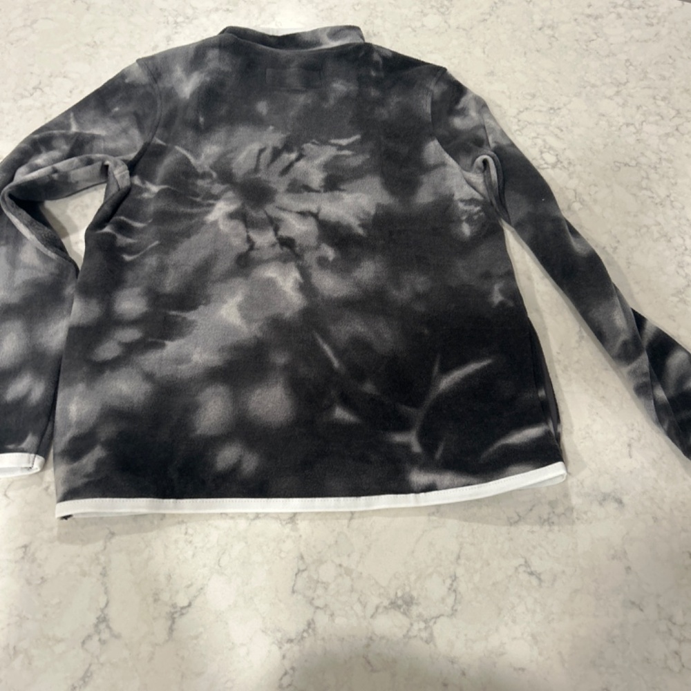 Fleece - Picture 3 of 3